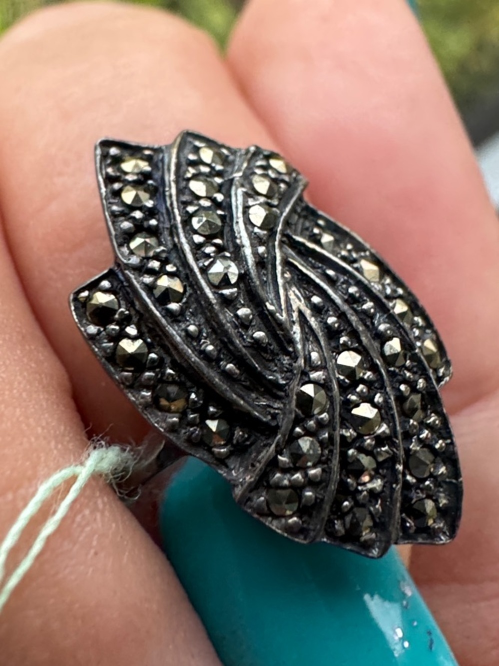 Sterling vintage Marcasite Leaf-Style Statement Ring - size 8